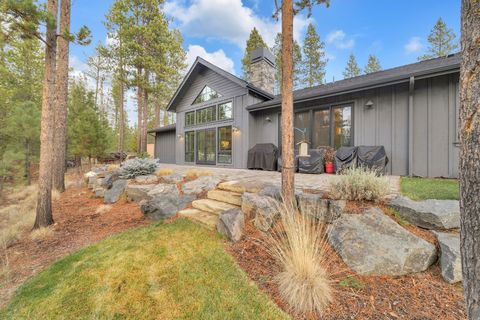 Tiny photo for 57811 Summit Lane #3, Sunriver, OR 97707 (MLS # 220213069)