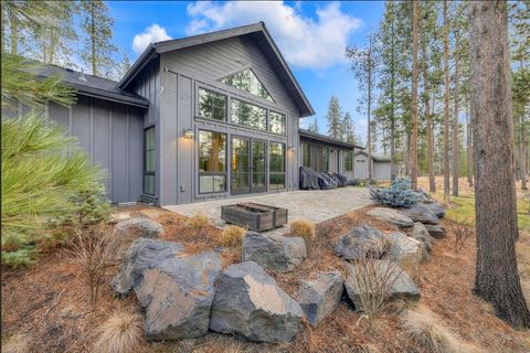 Tiny photo for 57811 Summit Lane #3, Sunriver, OR 97707 (MLS # 220213069)