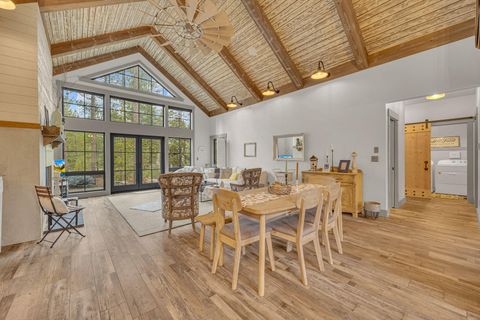 Tiny photo for 57811 Summit Lane #3, Sunriver, OR 97707 (MLS # 220213069)