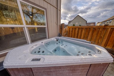 Tiny photo for 2991 SW Indian Circle, Redmond, OR 97756 (MLS # 220212732)