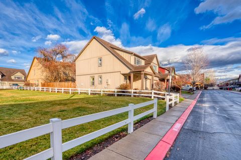 Tiny photo for 2991 SW Indian Circle, Redmond, OR 97756 (MLS # 220212732)