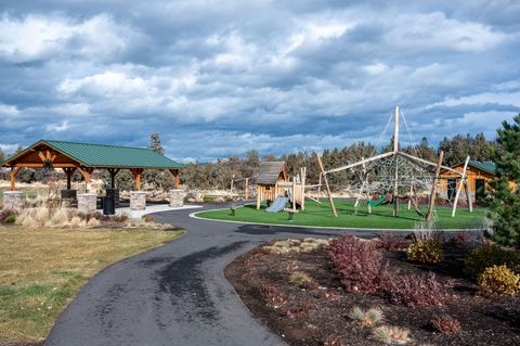 Tiny photo for 2610 SW 23rd Street #UNIT 15, Redmond, OR 97756 (MLS # 220211626)