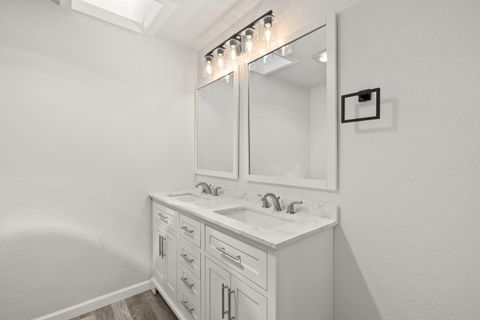 Tiny photo for 2909 Ingalls Drive, White City, OR 97503 (MLS # 220211714)