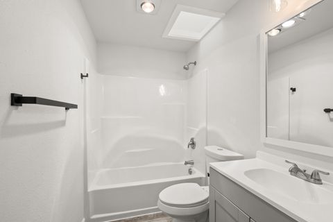 Tiny photo for 2909 Ingalls Drive, White City, OR 97503 (MLS # 220211714)