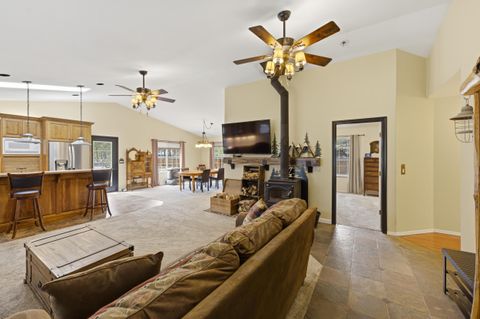 Tiny photo for 149068 Mabel Drive, La Pine, OR 97739 (MLS # 220220946)