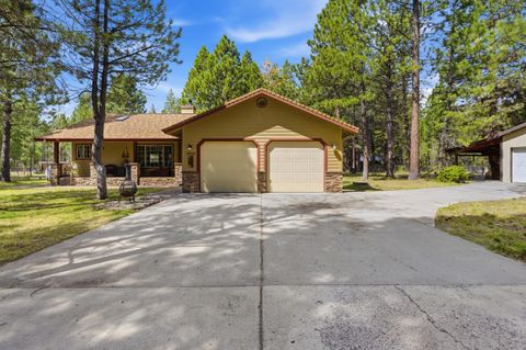 Tiny photo for 149068 Mabel Drive, La Pine, OR 97739 (MLS # 220220946)