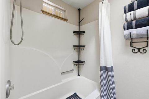 Tiny photo for 149068 Mabel Drive, La Pine, OR 97739 (MLS # 220220946)