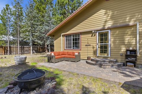 Tiny photo for 149068 Mabel Drive, La Pine, OR 97739 (MLS # 220220946)