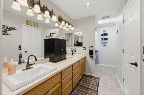 Tiny photo for 149068 Mabel Drive, La Pine, OR 97739 (MLS # 220220946)