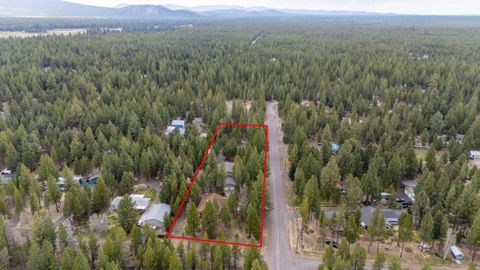Tiny photo for 149068 Mabel Drive, La Pine, OR 97739 (MLS # 220220946)