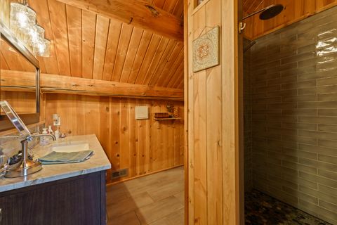 Tiny photo for 64864 Casa Court, Bend, OR 97701 (MLS # 220219475)