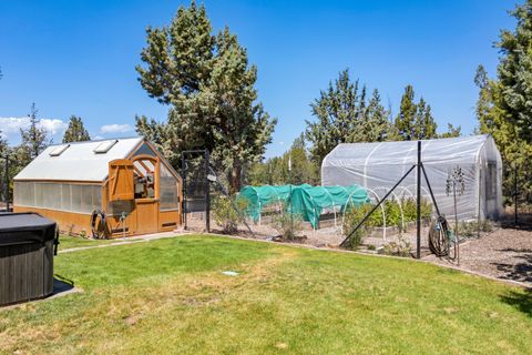 Tiny photo for 64864 Casa Court, Bend, OR 97701 (MLS # 220219475)