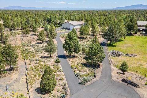 Tiny photo for 64864 Casa Court, Bend, OR 97701 (MLS # 220219475)