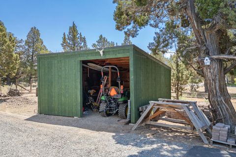 Tiny photo for 64864 Casa Court, Bend, OR 97701 (MLS # 220219475)