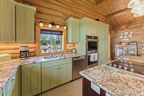 Tiny photo for 64864 Casa Court, Bend, OR 97701 (MLS # 220219475)