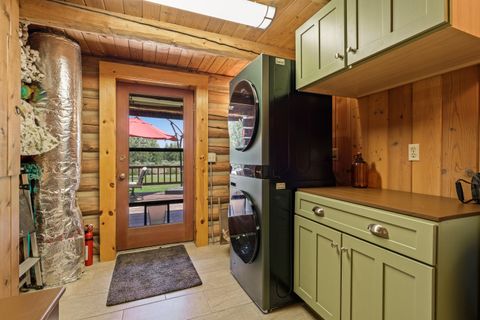 Tiny photo for 64864 Casa Court, Bend, OR 97701 (MLS # 220219475)