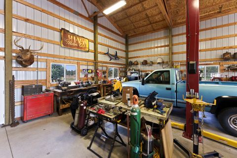 Tiny photo for 64864 Casa Court, Bend, OR 97701 (MLS # 220219475)