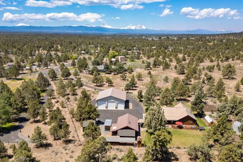 Tiny photo for 64864 Casa Court, Bend, OR 97701 (MLS # 220219475)
