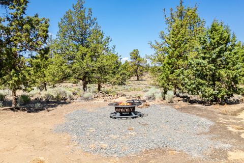 Tiny photo for 64864 Casa Court, Bend, OR 97701 (MLS # 220219475)