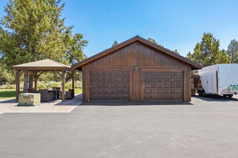 Tiny photo for 64864 Casa Court, Bend, OR 97701 (MLS # 220219475)
