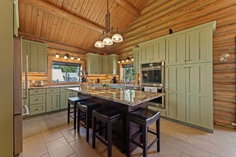 Tiny photo for 64864 Casa Court, Bend, OR 97701 (MLS # 220219475)