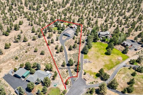Tiny photo for 64864 Casa Court, Bend, OR 97701 (MLS # 220219475)