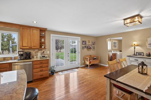 Tiny photo for 4839 S Sioux Loop, Prineville, OR 97754 (MLS # 220219787)