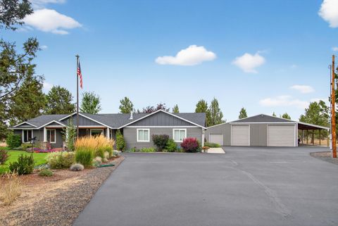 Tiny photo for 4839 S Sioux Loop, Prineville, OR 97754 (MLS # 220219787)