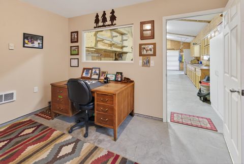Tiny photo for 4839 S Sioux Loop, Prineville, OR 97754 (MLS # 220219787)
