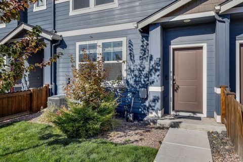 Photo of 1287 NW Upas Avenue, Redmond, OR 97756 (MLS # 220211118) Photo of 1287 NW Upas Avenue, Redmond, OR 97756 (MLS # 220211118)