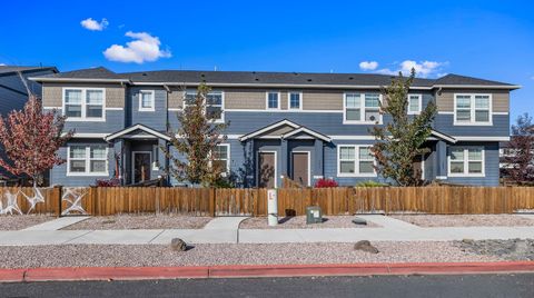Tiny photo for 1287 NW Upas Avenue, Redmond, OR 97756 (MLS # 220211118)
