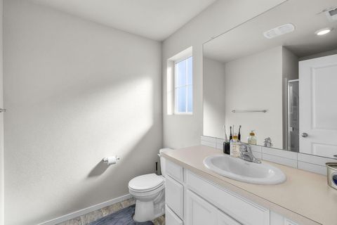 Tiny photo for 1287 NW Upas Avenue, Redmond, OR 97756 (MLS # 220211118)