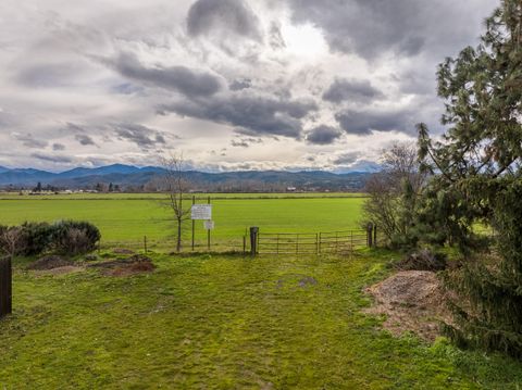 Tiny photo for 0 Lapine Avenue, Central Point, OR 97502 (MLS # 220214328)