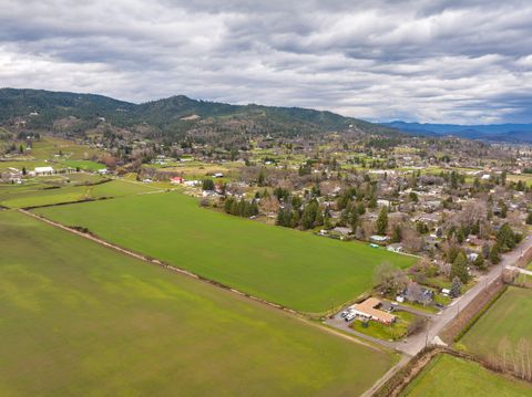 Tiny photo for 0 Lapine Avenue, Central Point, OR 97502 (MLS # 220214328)