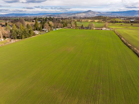 Tiny photo for 0 Lapine Avenue, Central Point, OR 97502 (MLS # 220214328)