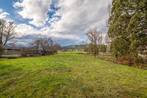Tiny photo for 0 Lapine Avenue, Central Point, OR 97502 (MLS # 220214328)
