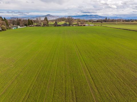 Tiny photo for 0 Lapine Avenue, Central Point, OR 97502 (MLS # 220214328)