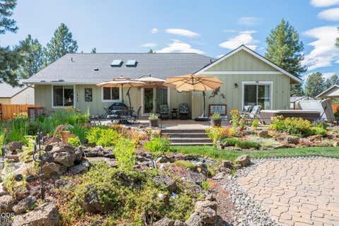 Tiny photo for 19563 Apache Road, Bend, OR 97702 (MLS # 220225403)