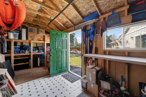 Tiny photo for 19563 Apache Road, Bend, OR 97702 (MLS # 220225403)