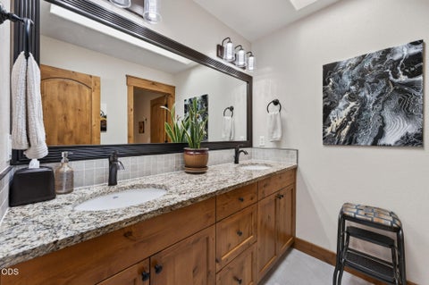 Tiny photo for 19563 Apache Road, Bend, OR 97702 (MLS # 220225403)
