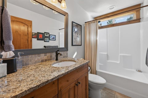 Tiny photo for 19563 Apache Road, Bend, OR 97702 (MLS # 220225403)