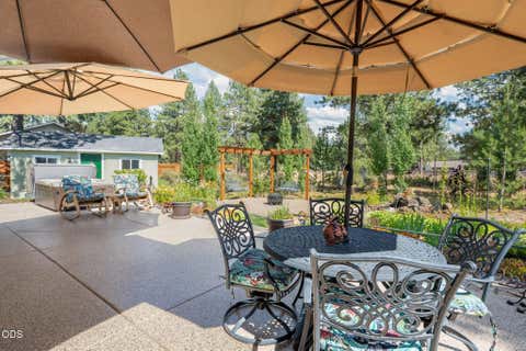 Tiny photo for 19563 Apache Road, Bend, OR 97702 (MLS # 220225403)
