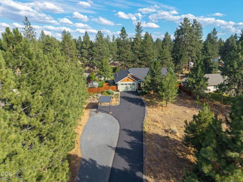 Tiny photo for 19563 Apache Road, Bend, OR 97702 (MLS # 220225403)
