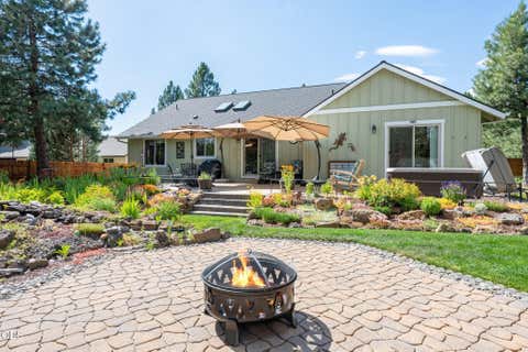 Tiny photo for 19563 Apache Road, Bend, OR 97702 (MLS # 220225403)