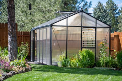 Tiny photo for 19563 Apache Road, Bend, OR 97702 (MLS # 220225403)