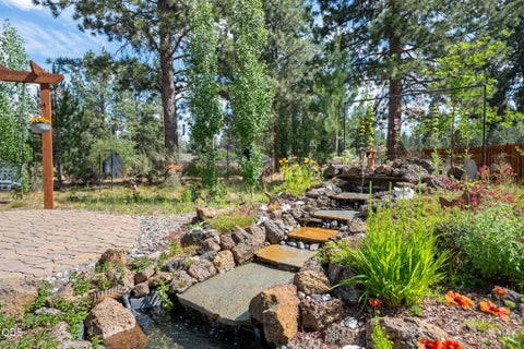 Tiny photo for 19563 Apache Road, Bend, OR 97702 (MLS # 220225403)