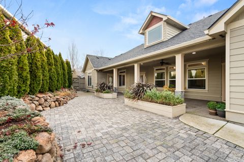 Tiny photo for 2161 Duncan Drive, Medford, OR 97504 (MLS # 220212823)