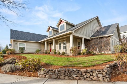 Photo of 2161 Duncan Drive, Medford, OR 97504 (MLS # 220212823)