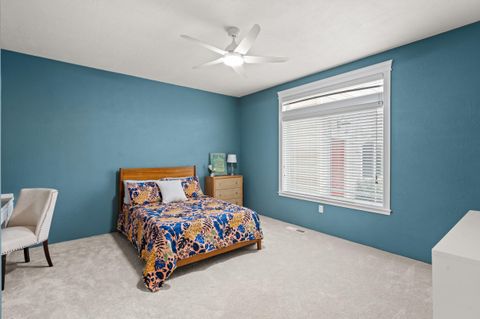 Tiny photo for 2161 Duncan Drive, Medford, OR 97504 (MLS # 220212823)