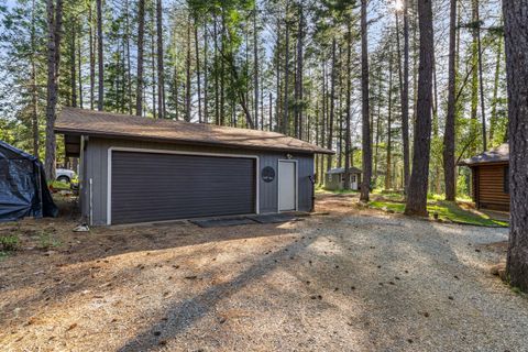 Tiny photo for 1201 Reeves Creek Road, Selma, OR 97538 (MLS # 220220109)
